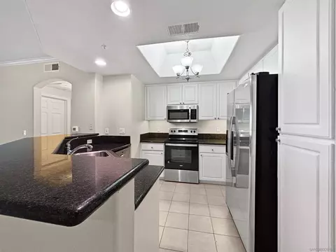 Kitchen - 4155 Executive Dr #E109, La Jolla, CA 92037 photo 2 of 2