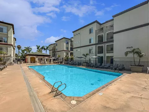 Exterior - 4155 Executive Dr #E109, La Jolla, CA 92037 photo 4 of 9