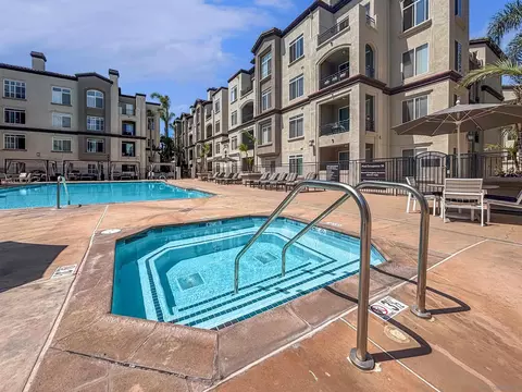 Exterior - 4155 Executive Dr #E109, La Jolla, CA 92037 photo 3 of 9
