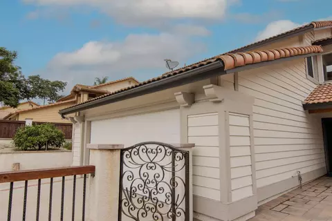 Exterior - 1713 Cameo Dr, Vista, CA 92083 photo 3 of 7