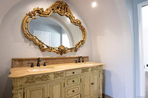Bath - 1713 Cameo Dr, Vista, CA 92083 photo 3 of 8
