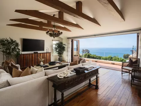 Living - 7757 Whitefield Pl, La Jolla, CA 92037 photo 8 of 12