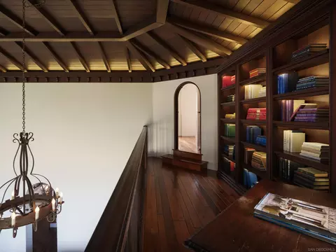 Entry Way - 7757 Whitefield Pl, La Jolla, CA 92037 photo 1 of 2