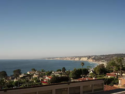 View/Area - 7757 Whitefield Pl, La Jolla, CA 92037 photo 6 of 12