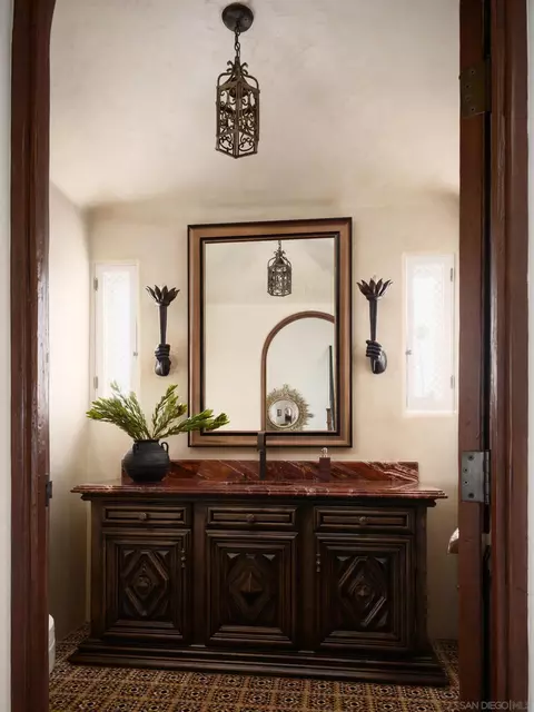 Bath - 7757 Whitefield Pl, La Jolla, CA 92037 photo 1 of 5