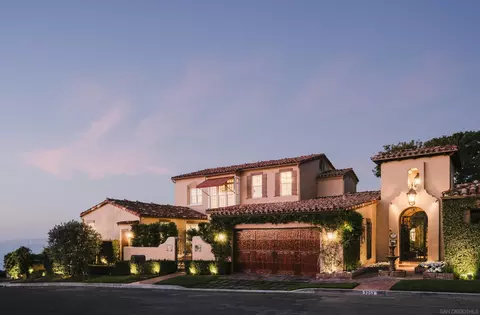 Exterior - 7757 Whitefield Pl, La Jolla, CA 92037 photo 9 of 10