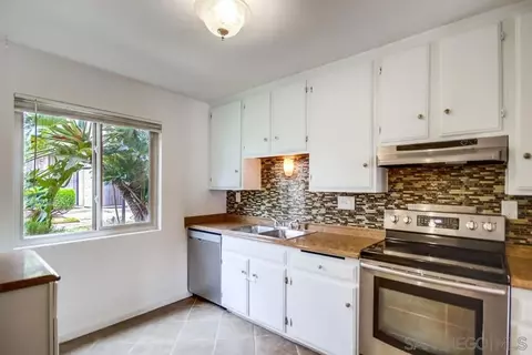 7087 Russan Ln, Lemon Grove, CA 91945