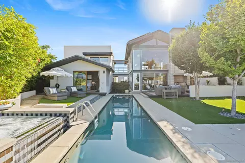 Exterior - 5259 Pacifica Dr, San Diego, CA 92109 photo 13 of 27