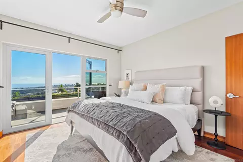 Bedroom - 5259 Pacifica Dr, San Diego, CA 92109 photo 6 of 7