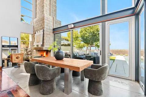 Dining - 5259 Pacifica Dr, San Diego, CA 92109 photo 1 of 2