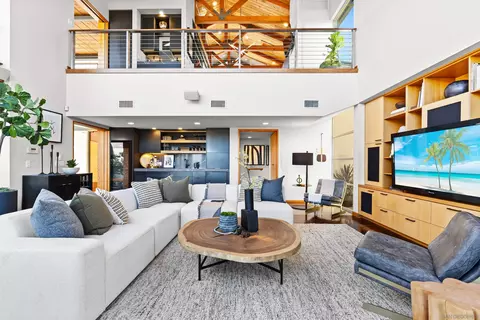Living - 5259 Pacifica Dr, San Diego, CA 92109 photo 7 of 9