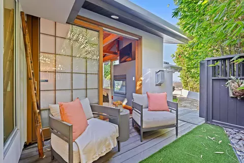 Exterior - 5259 Pacifica Dr, San Diego, CA 92109 photo 26 of 27