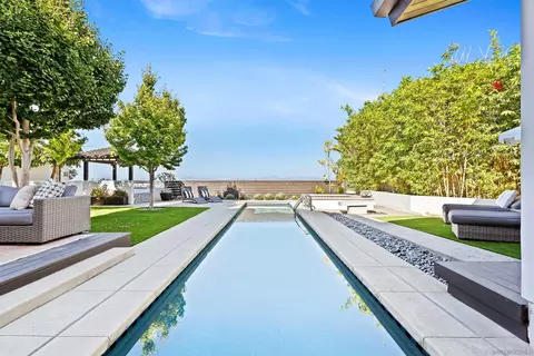 Exterior - 5259 Pacifica Dr, San Diego, CA 92109 photo 14 of 27