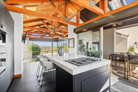 Kitchen - 5259 Pacifica Dr, San Diego, CA 92109 photo 2 of 7