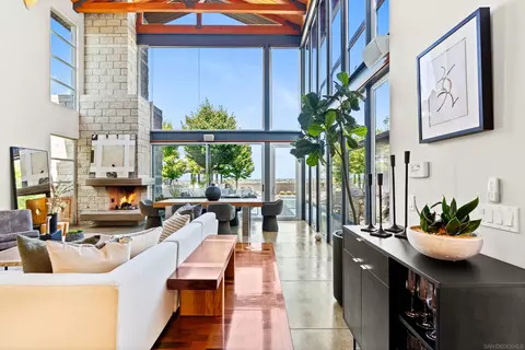 Living - 5259 Pacifica Dr, San Diego, CA 92109 photo 1 of 9