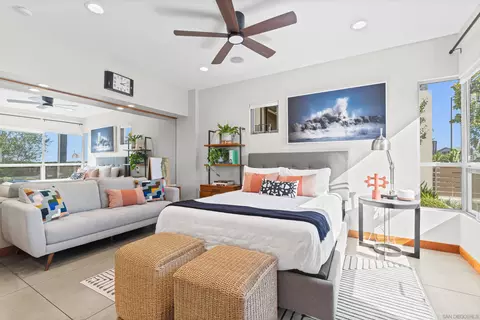 Bedroom - 5259 Pacifica Dr, San Diego, CA 92109 photo 2 of 7