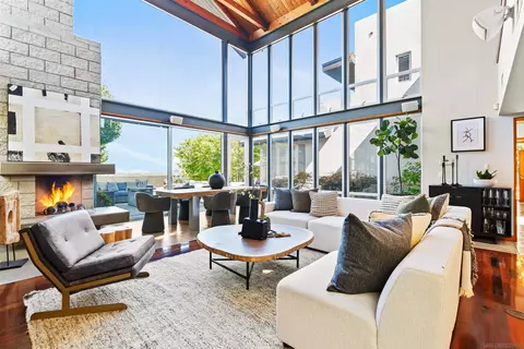Living - 5259 Pacifica Dr, San Diego, CA 92109 photo 8 of 9