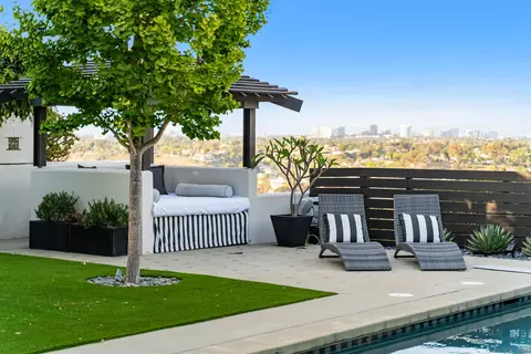 Other - 5259 Pacifica Dr, San Diego, CA 92109 photo 7 of 8