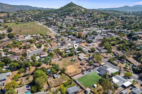 View/Area - 2120 Mountain View Dr, Escondido, CA 92027 photo 8 of 10