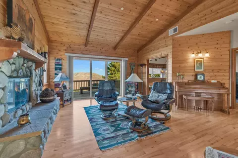 Living - 3131 Pheasant Dr, Julian, CA 92036 photo 2 of 7