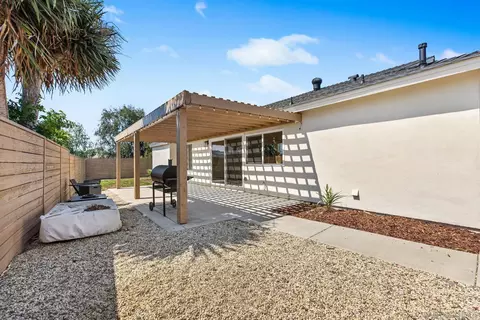 Exterior - 13233 La Venta Dr, Poway, CA 92064 photo 7 of 9