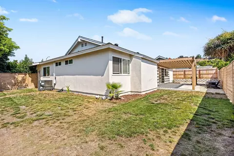 Exterior - 13233 La Venta Dr, Poway, CA 92064 photo 6 of 9