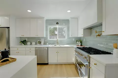 Kitchen - 1523 Lucky St, Oceanside, CA 92054 photo 3 of 4