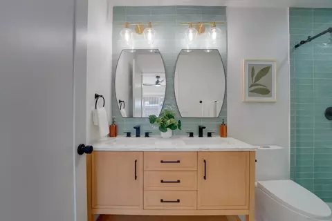 Bath - 1523 Lucky St, Oceanside, CA 92054 photo 4 of 5
