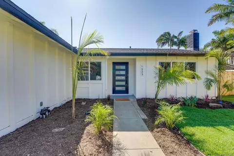 Exterior - 1523 Lucky St, Oceanside, CA 92054 photo 3 of 7