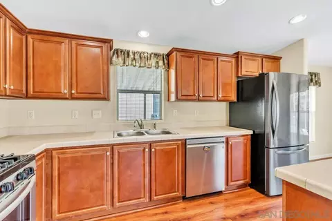 Kitchen - 1285 E Washington Ave #SPC 29, El Cajon, CA 92019 photo 3 of 5