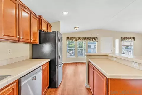 Kitchen - 1285 E Washington Ave #SPC 29, El Cajon, CA 92019 photo 5 of 5
