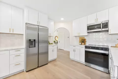 Kitchen - 3195 Calle De Oro, Jamul, CA 91935 photo 4 of 5