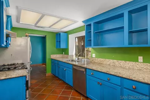 Kitchen - 10145 Diamond Head Ct, Spring Valley, CA 91977 photo 3 of 3