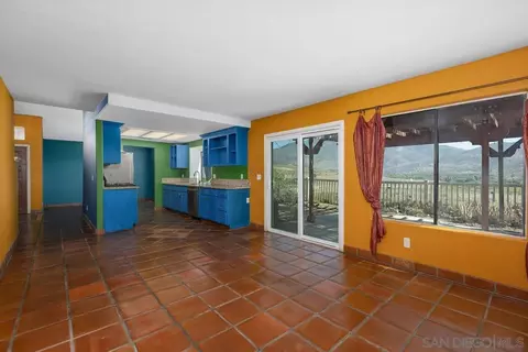 Living - 10145 Diamond Head Ct, Spring Valley, CA 91977 photo 5 of 5