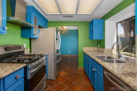 Kitchen - 10145 Diamond Head Ct, Spring Valley, CA 91977 photo 1 of 3