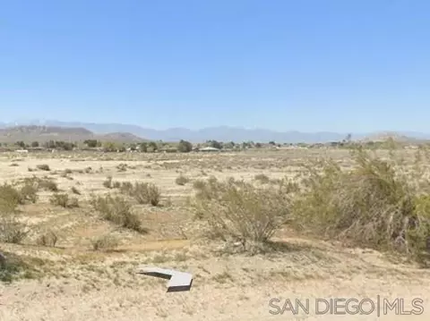 0 E M #021, Lancaster, CA 93535
