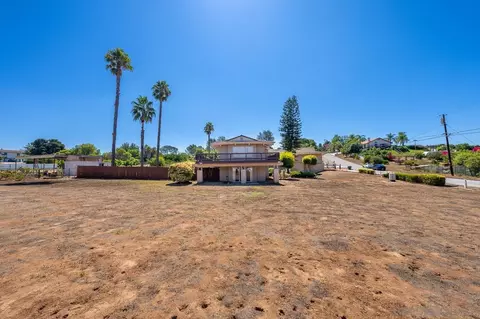 Exterior - 719 Singing Trails Dr, El Cajon, CA 92019 photo 10 of 19