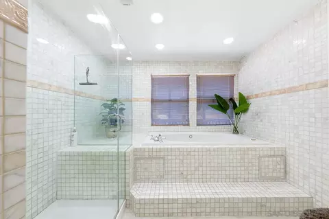 Bath - 719 Singing Trails Dr, El Cajon, CA 92019 photo 3 of 7