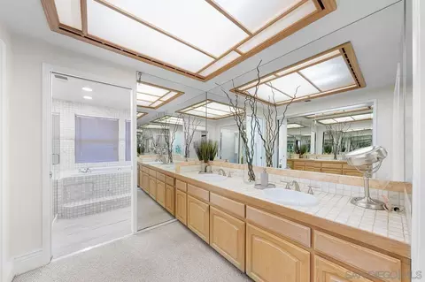 Bath - 719 Singing Trails Dr, El Cajon, CA 92019 photo 2 of 7
