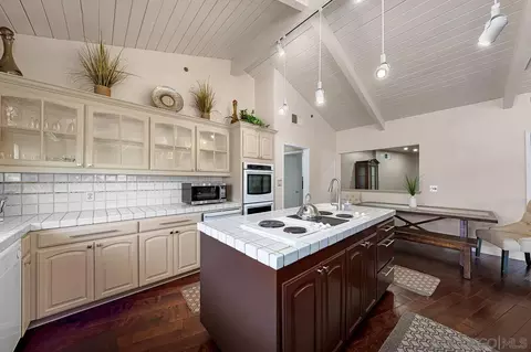 Kitchen - 719 Singing Trails Dr, El Cajon, CA 92019 photo 4 of 4