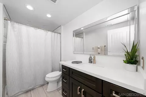 Bath - 719 Singing Trails Dr, El Cajon, CA 92019 photo 6 of 7