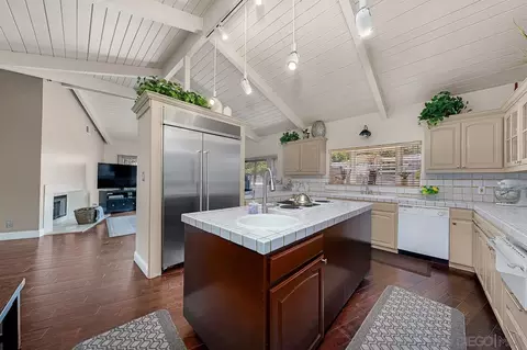 Kitchen - 719 Singing Trails Dr, El Cajon, CA 92019 photo 1 of 4