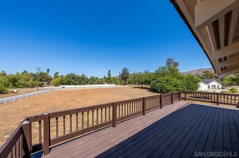 Exterior - 719 Singing Trails Dr, El Cajon, CA 92019 photo 7 of 19