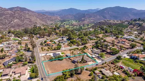 View/Area - 719 Singing Trails Dr, El Cajon, CA 92019 photo 1 of 8