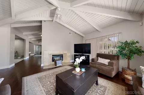 Living - 719 Singing Trails Dr, El Cajon, CA 92019 photo 7 of 8