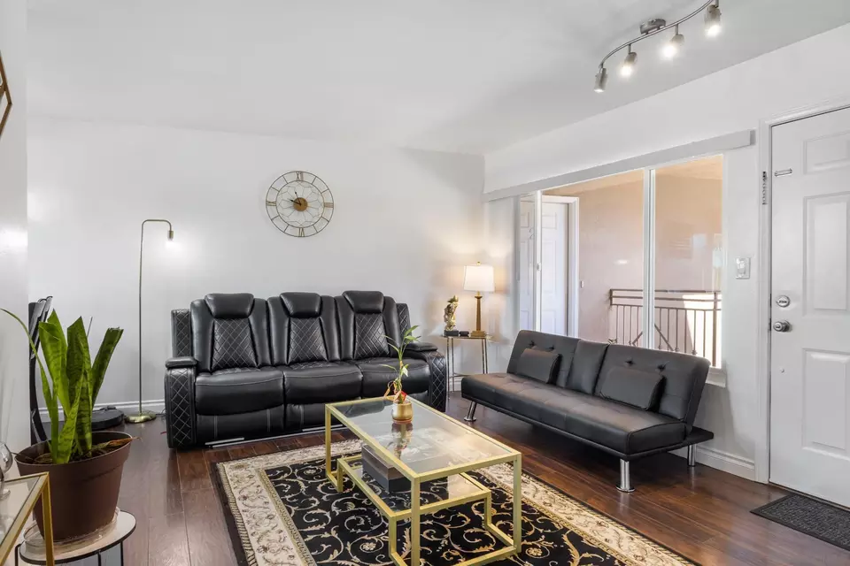 Living - 5510 Adelaide Ave #1, San Diego, CA 92115 photo 2 of 6