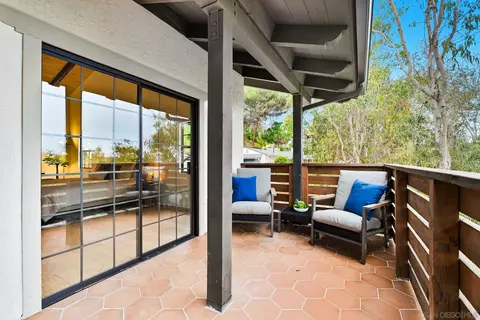 Exterior - 9903 Shadow Rd, La Mesa, CA 91941 photo 7 of 10