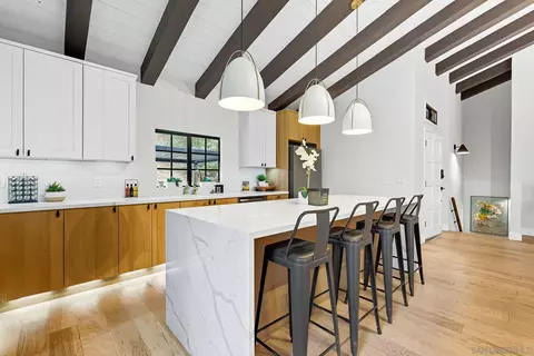 Kitchen - 9903 Shadow Rd, La Mesa, CA 91941 photo 5 of 8