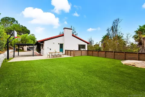 Exterior - 9903 Shadow Rd, La Mesa, CA 91941 photo 9 of 10