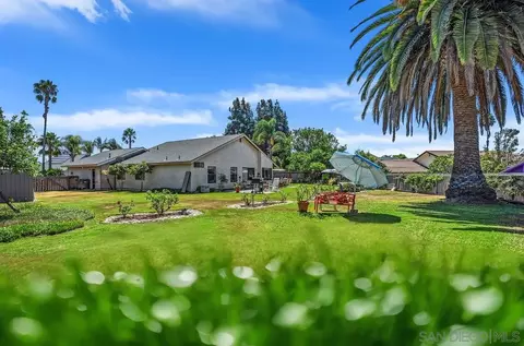 4466 Saint Andrews Pl, Oceanside, CA 92057 photo 2